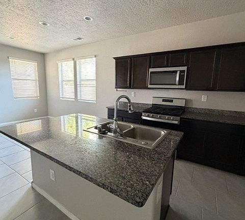 5th image of 3258 Berkshire Rd NE