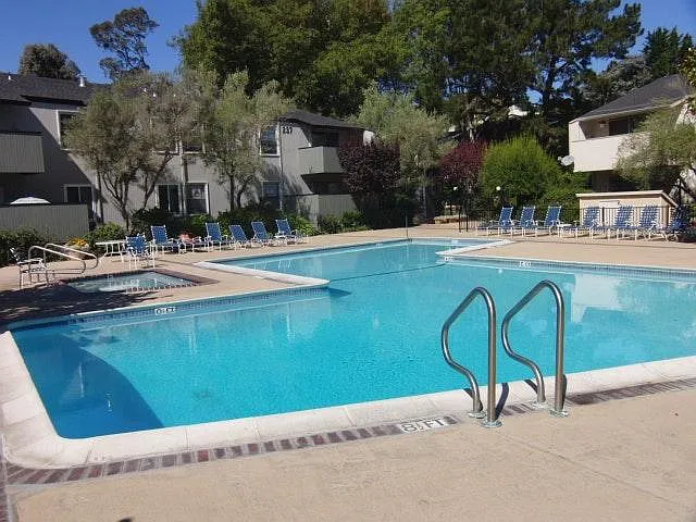 121 Piccadilly Pl #C — Photo 13