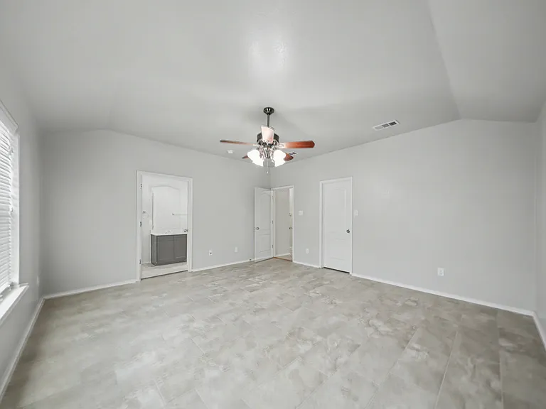 2103 Jefferson Ct S — Photo 12