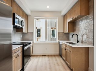2162 S Bellaire St, Denver, CO 80222