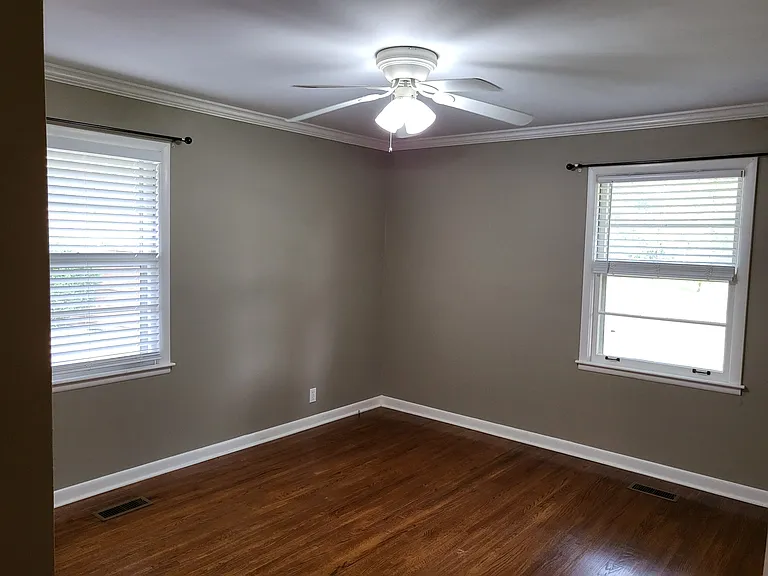 Back corner bedroom