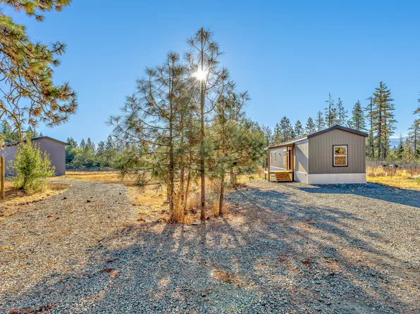 895 Airport Dr, Cave Junction, OR 97523