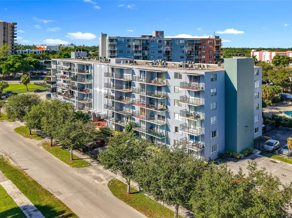 12500 NE 15th Ave APT 105, North Miami, FL 33161