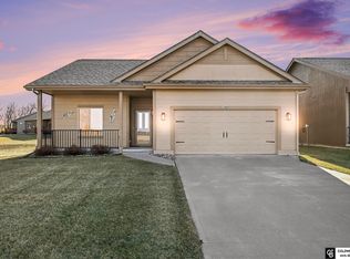 13825 Potter Pkwy, Omaha, NE 68142