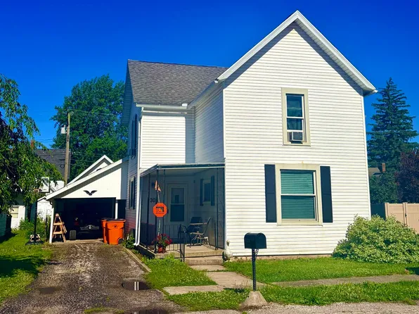 308 N Burke St, Wolcott, IN 47995