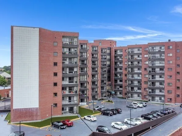90 Quincy Shore Dr APT 715, Quincy, MA 02171