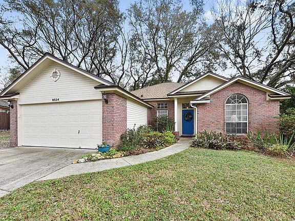 3rd image of 8534 Majestic Oaks Dr S