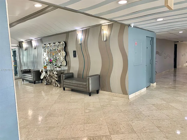 1500 S Ocean Dr #17E — Photo 31