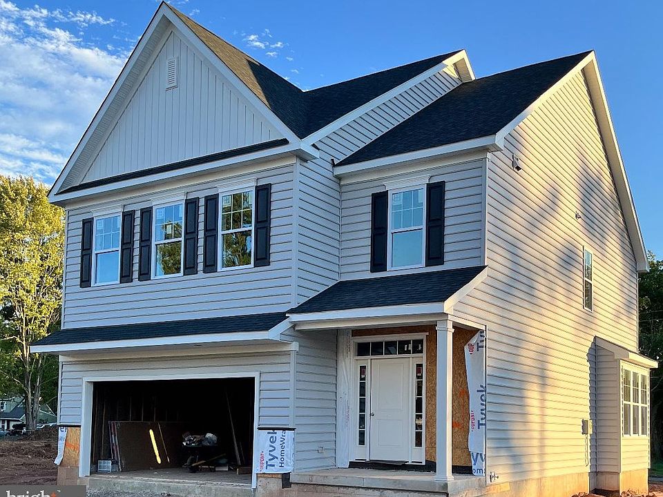 1st image of 601 Roosevelt Ct