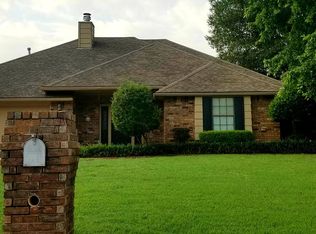 3113 NE Colonial Dr, Lawton, OK 73507