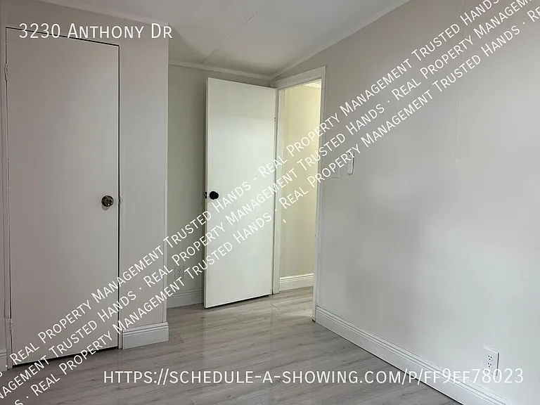 3230 Anthony Dr — Photo 13