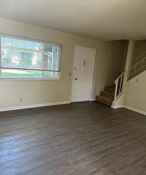 1462 Manzanita Ave — Photo 10