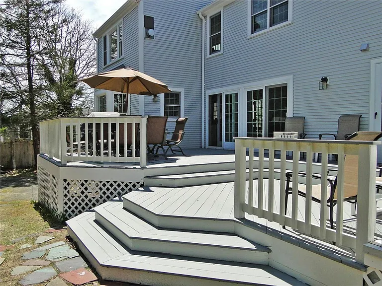 32 Niagara Ln — Photo 14