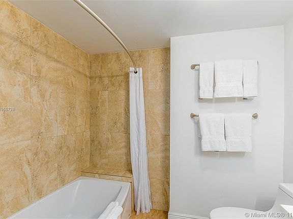5th image of 2951 S Bayshore Dr #607