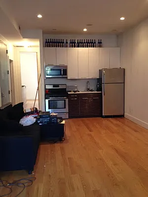 Rented by Full Time Management | media 48