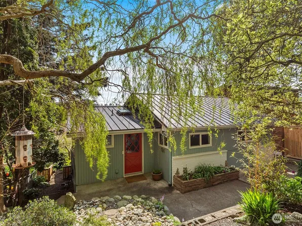 13427 N Green Street, Anacortes, WA 98221