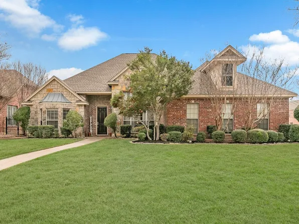 633 Trails End Ct, Hurst, TX 76054