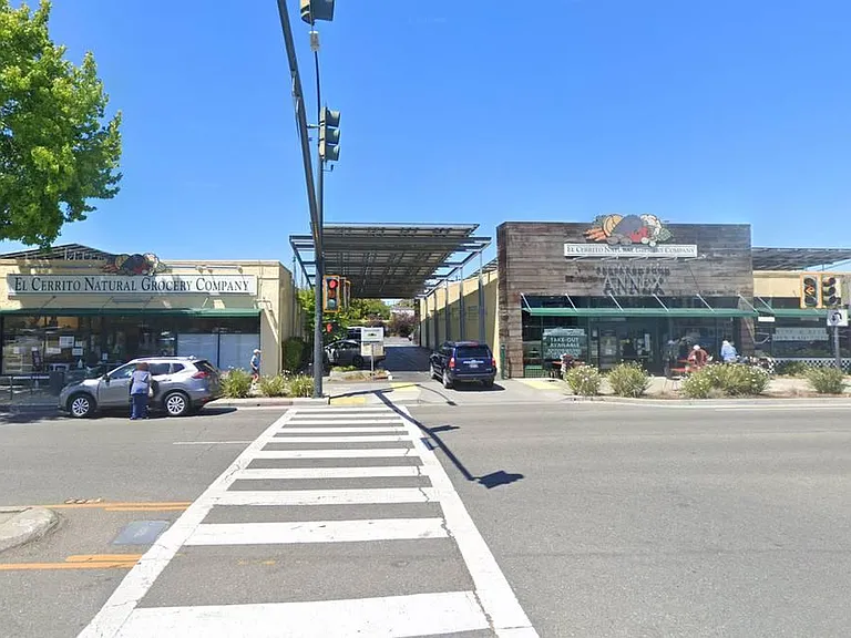 El Dorado St — Photo 10