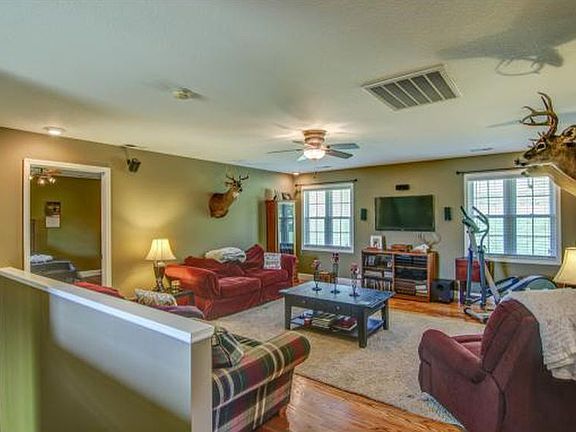 4th image of 490 Sycamore Shoals Dr