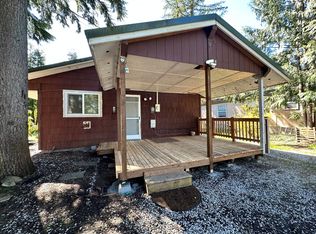 8385 Holly Ln, Maple Falls, WA 98266