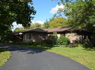 102 37th St NW, Austin, MN 55912