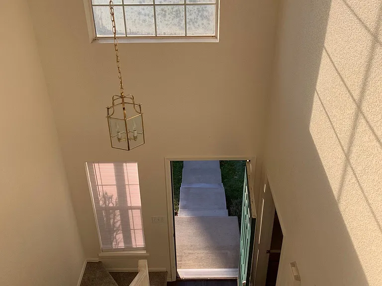 1232 S Waco St #F — Photo 4