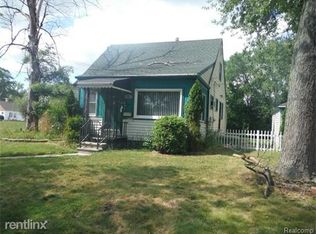 28350 Riverview Dr, Inkster, MI 48141