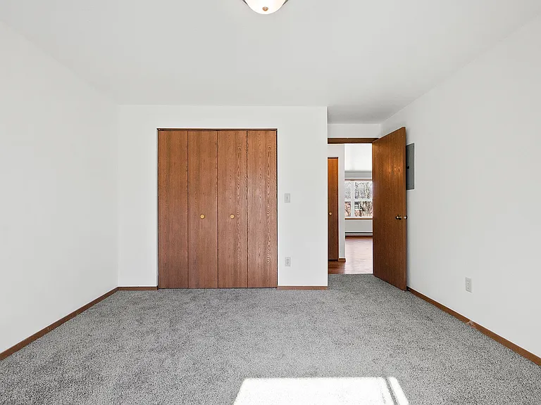 Roland Lane Apartments — Photo 11