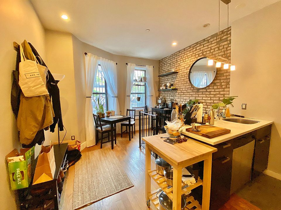 1st image of 171 Rogers Ave #1R