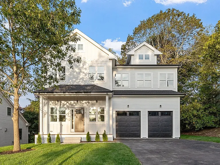 22 Estabrook Rd — Photo 2