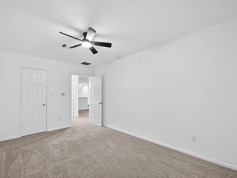 15807 Sonoma Park Dr — Photo 33