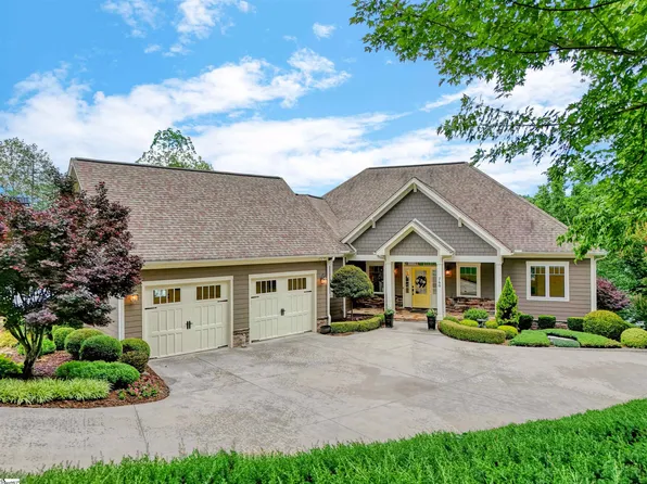 760 Woods Edge Dr, Seneca, SC 29672
