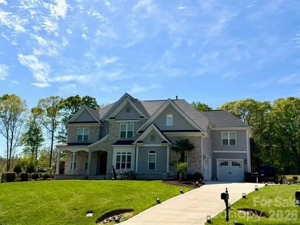 121 Leeward Shoals Ln, Mooresville, NC 28117