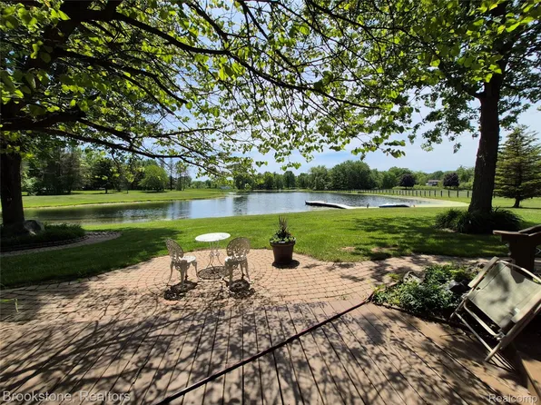 5910 Spring Valley Ln, Dryden, MI 48428