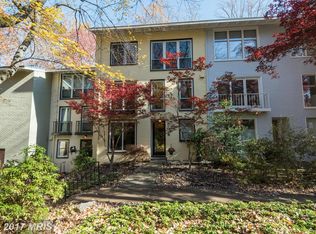 11460 Orchard Ln, Reston, VA 20190