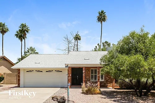 2922 E Sierra St Photo 1