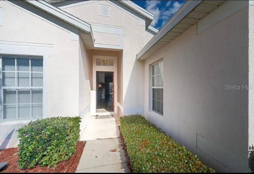 4 bed, 2.0 bath, 1567 sqft, $2,600 — Photo 3
