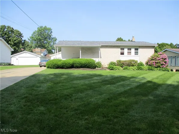 176 Owosso Ave, Akron, OH 44333