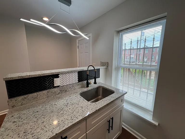 5301 Maple Ave — Photo 6