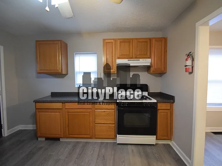 137 S Catherwood Ave — Photo 10