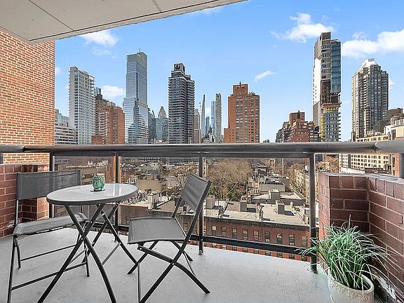 2nd image of 300 E 62nd St APT 1001