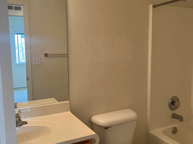 4813 Rosecrest Ct — Photo 5