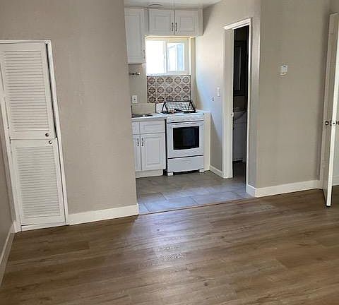 4th image of 1609 Electric Ave APT 4