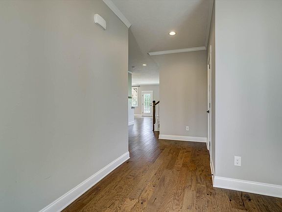 4th image of 1003 Glenhaven Drive
