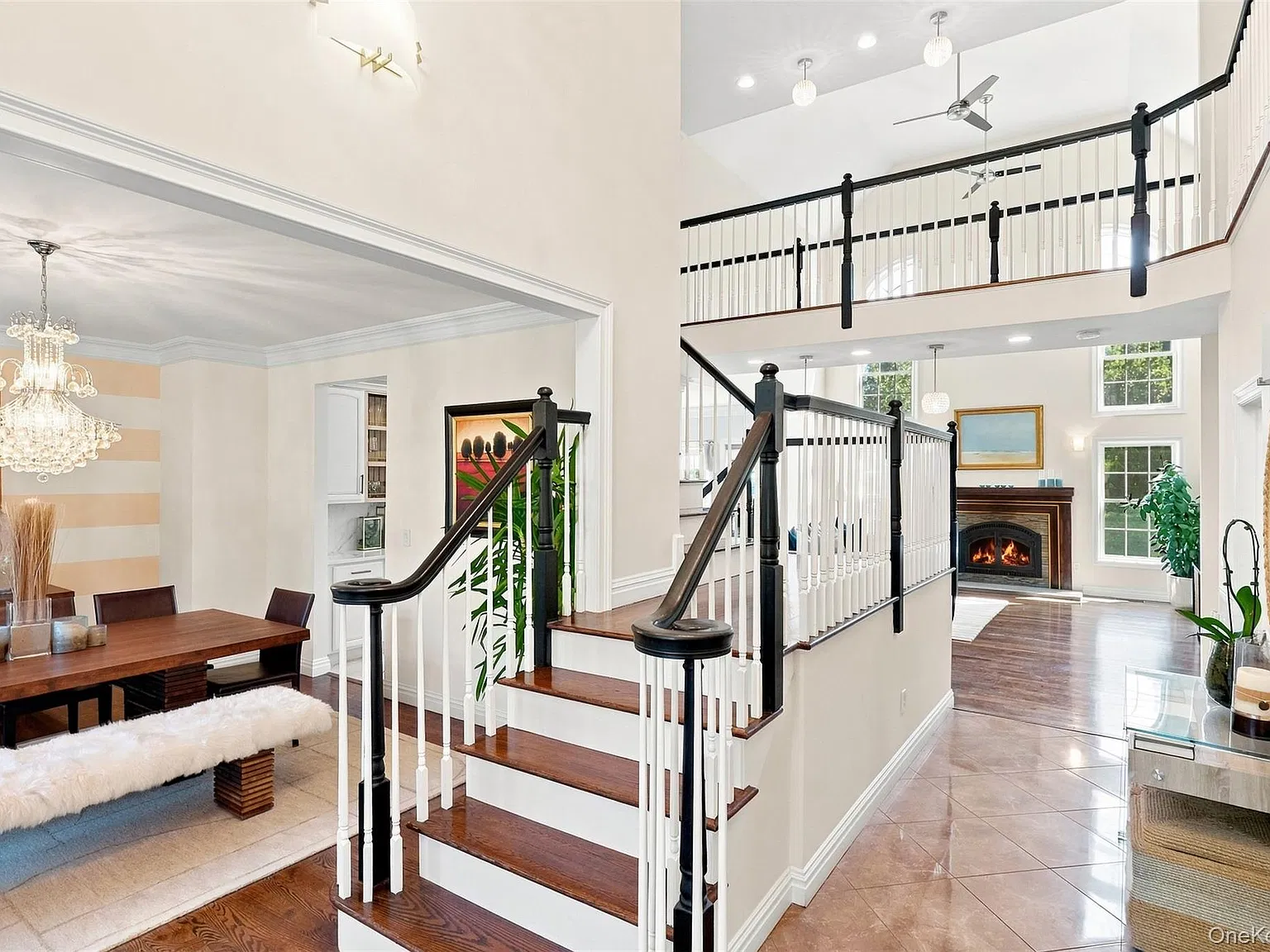 5 bed, 4.5 bath, 3586 sqft, $8,500 — Photo 2