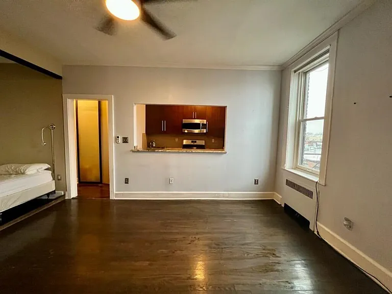 1026 Washington St #5R — Photo 8