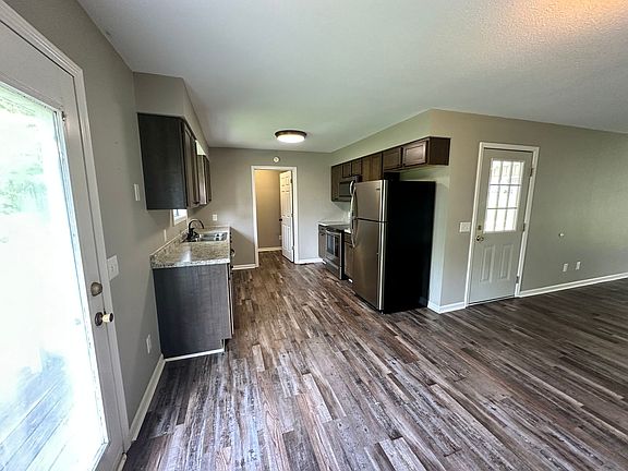 3rd image of 1009 Northwood Dr