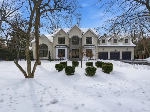 115 Weeks Drive, Dix Hills, NY 11746