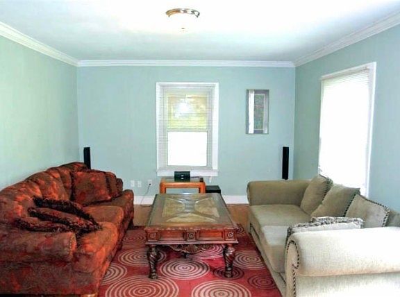 2nd image of 2918 Gaston Ave