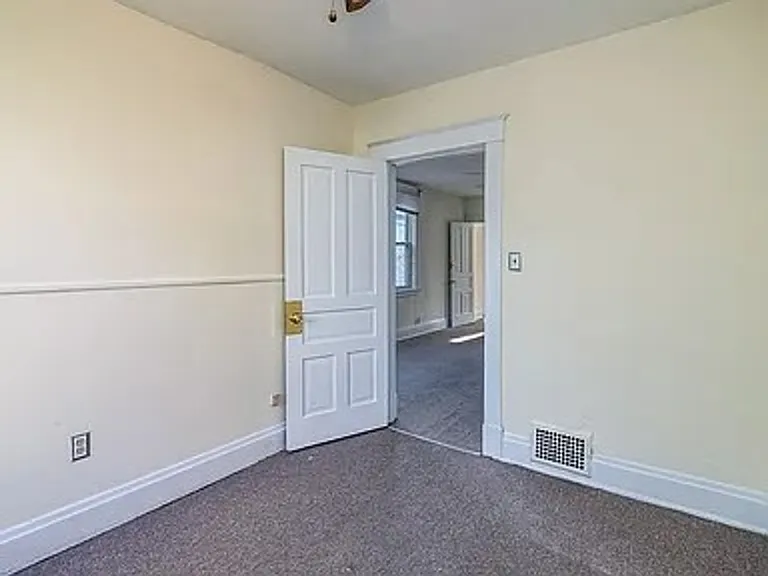 2318 Chickasaw St — Photo 9